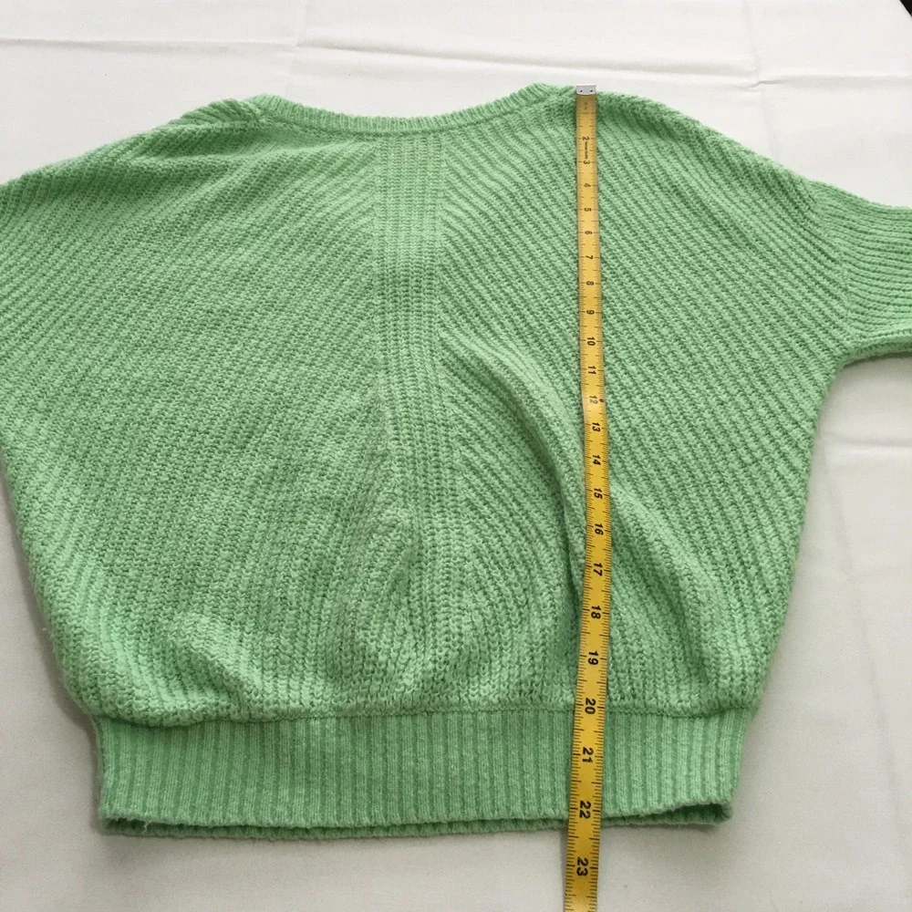 Lilly Pulitzer Kasmina Sweater Womens Small Green V-Neck Wool Blend